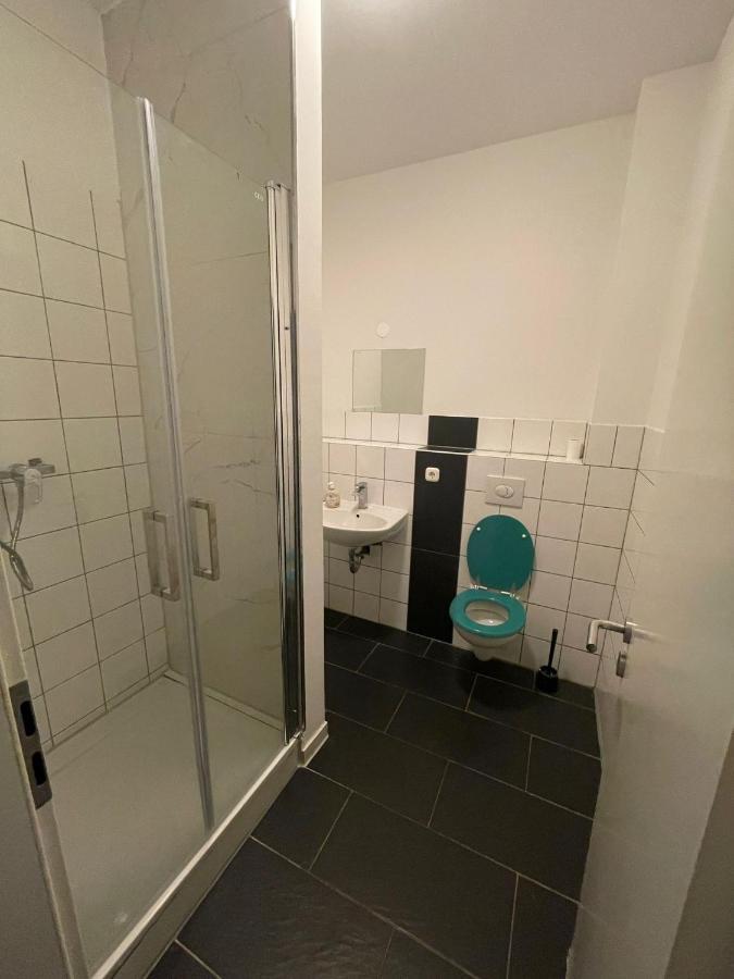 Monteur-Apartment Am Bahnhof Muhlheim am Main Exterior foto